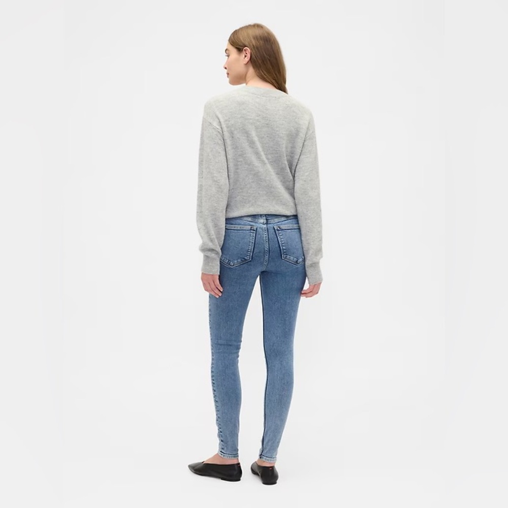 Gap Universal Skinny Jeans